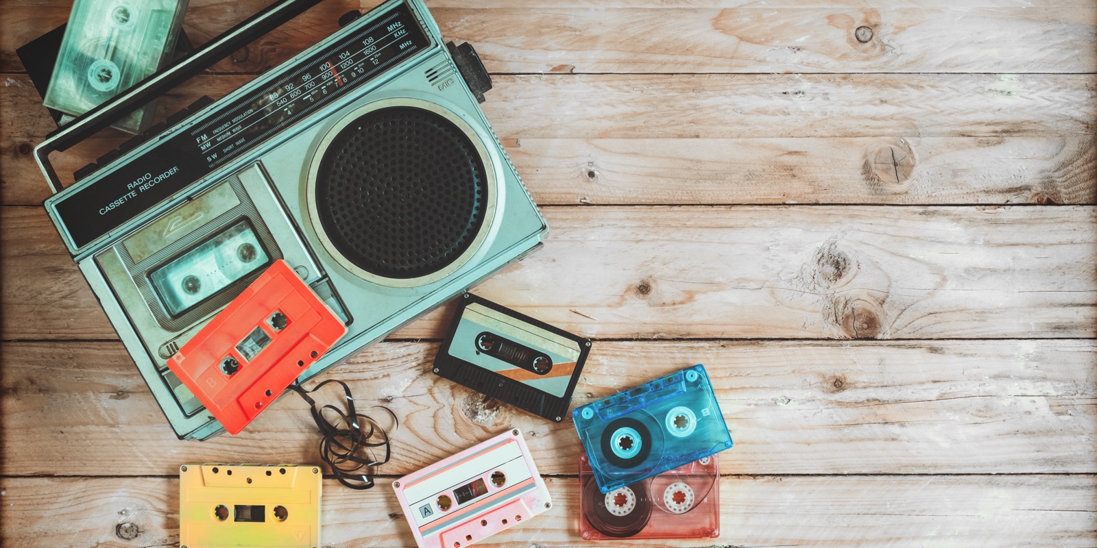 Playlist pitching on Octaton