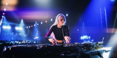 How to Build a Strong Artist Brand